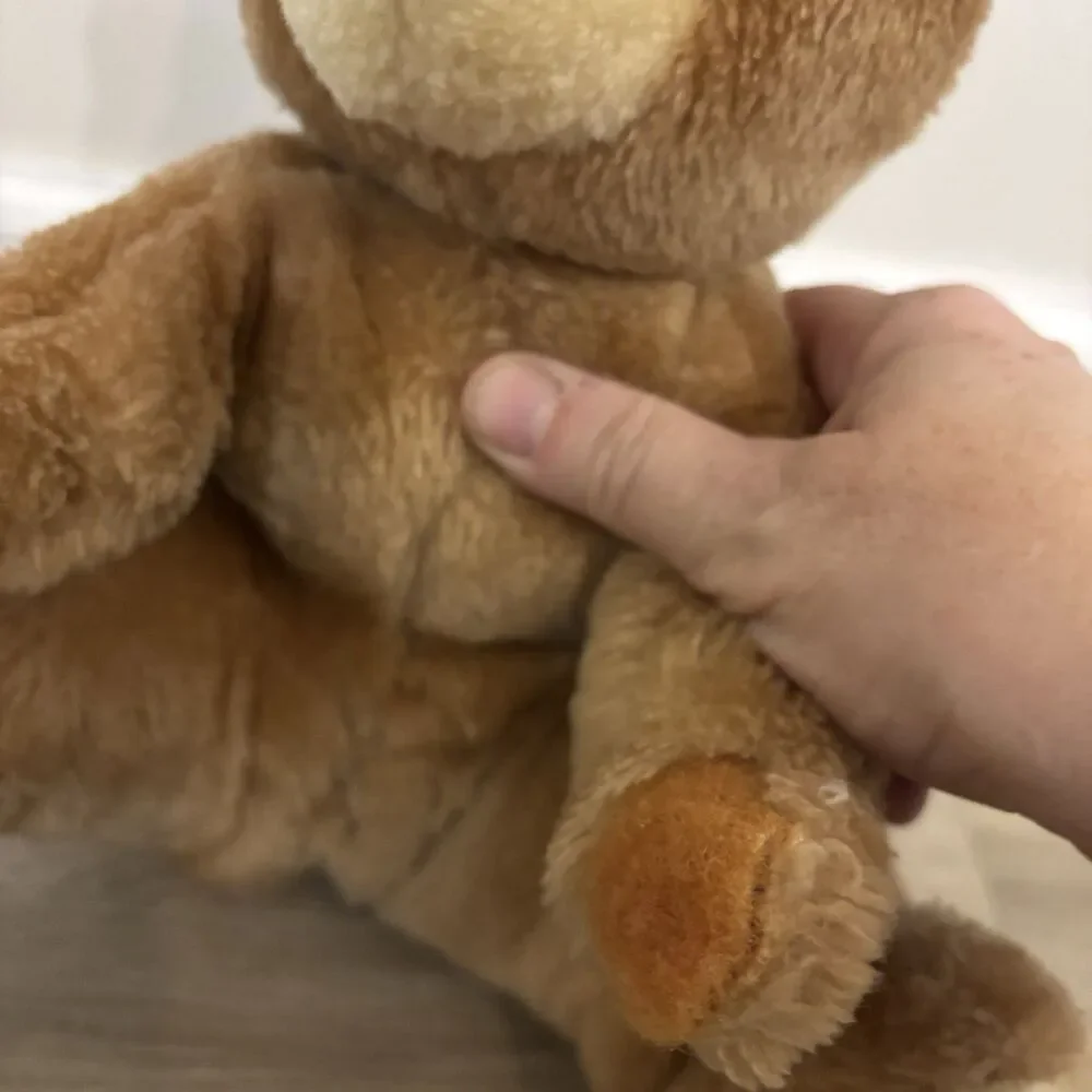 Vtg R. Dakin 1977 Teddy Bear Clasped Paws Korea Shredded Clippings Plush Toy
